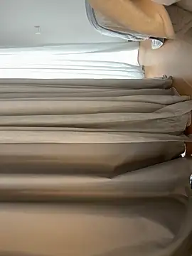 madlynginger online show from December 3, 12:25 pm