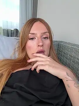 madlynginger online show from January 6, 1:26 pm
