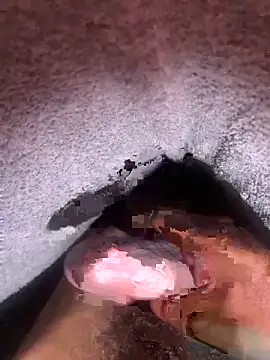 Snapshot of mfanawantwela chatting on February 6, 10:35 pm mfanawantwela online show from February 6, 10:35 pm