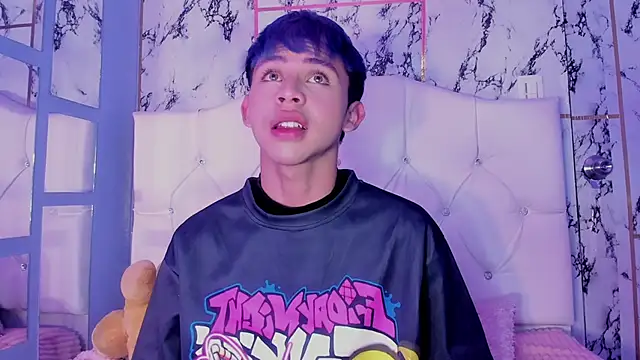 Snapshot of Prince_Apolo chatting on December 3, 7:56 pm Prince Apolo online show from December 3, 7:56 pm