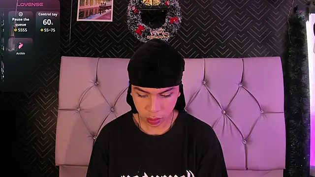 Snapshot of Prince_Apolo chatting on December 16, 8:58 pm Prince Apolo online show from December 16, 8:58 pm