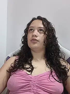 Snapshot of Alana_444 chatting on May 16, 3:03 am Alana 444 online show from May 16, 3:03 am