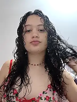 Snapshot of Alana_444 chatting on May 28, 3:26 am Alana 444 online show from May 28, 3:26 am