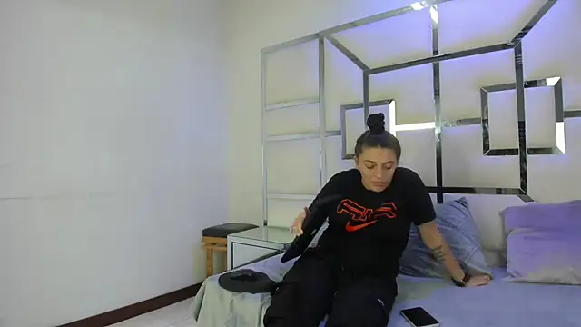 Alyssa Noah online show from March 28, 3:28 am