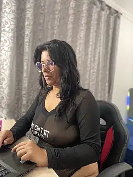 Snapshot of CATHA_EF chatting on December 15, 7:07 pm CATHA EF online show from December 15, 7:07 pm