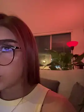 jossephine  online show from April 21, 4:19 am