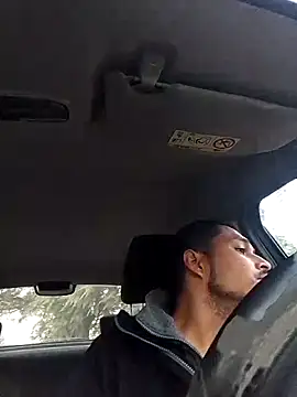 Snapshot of cristian112090 chatting on November 28, 1:25 pm cristian112090 online show from November 28, 1:25 pm