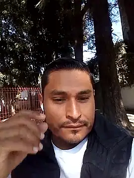 Snapshot of cristian112090 chatting on December 20, 5:42 pm cristian112090 online show from December 20, 5:42 pm