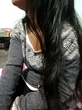 Zoyaa-Zubair online show from February 16, 8:49 pm