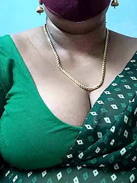 Snapshot of Aila99 chatting on December 4, 1:48 am Aila99 online show from December 4, 1:48 am