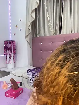 Snapshot of Valery_Roussee01 chatting on December 4, 4:11 am Valery Roussee01 online show from December 4, 4:11 am