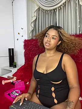 Snapshot of Valery_Roussee01 chatting on December 17, 8:48 pm Valery Roussee01 online show from December 17, 8:48 pm