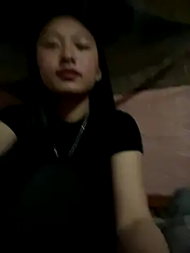 Snapshot of Mayli2x chatting on December 4, 7:28 am Mayli2x online show from December 4, 7:28 am