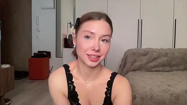 girlfromblushland online show from January 7, 12:07 pm