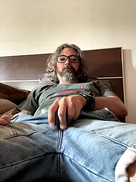 maxxporong online show from December 15, 1:26 pm