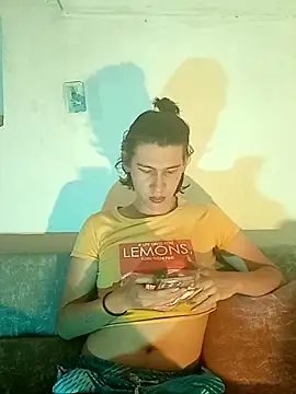 Snapshot of Jazmin_trans chatting on December 15, 2:32 pm Jazmin trans online show from December 15, 2:32 pm