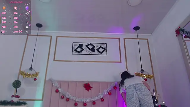 IsabellaCherryX online show from December 14, 11:09 pm