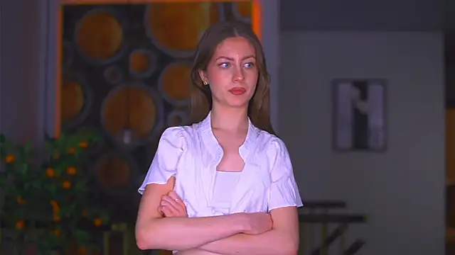 Snapshot of BellaPinneo chatting on November 30, 7:51 pm BellaPinneo online show from November 30, 7:51 pm