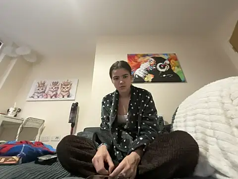 Snapshot of lucyx_xx chatting on December 21, 2:24 pm lucyx xx online show from December 21, 2:24 pm