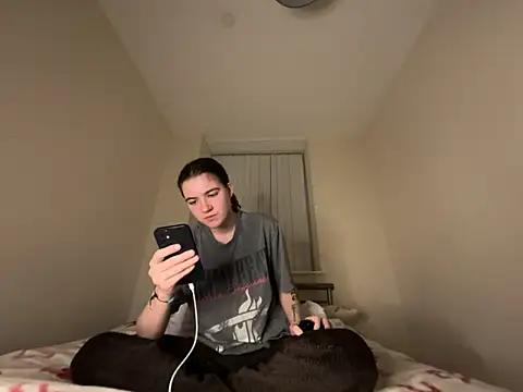 Snapshot of lucyx_xx chatting on February 27, 6:30 pm lucyx xx online show from February 27, 6:30 pm