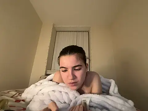 Snapshot of lucyx_xx chatting on March 1, 7:27 pm lucyx xx online show from March 1, 7:27 pm