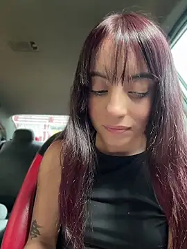 Mia fiire online show from April 7, 7:36 pm