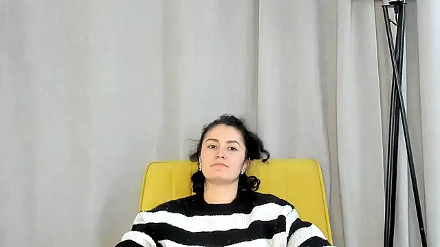 Snapshot of GilmaFaurot chatting on November 28, 8:11 pm GilmaFaurot online show from November 28, 8:11 pm