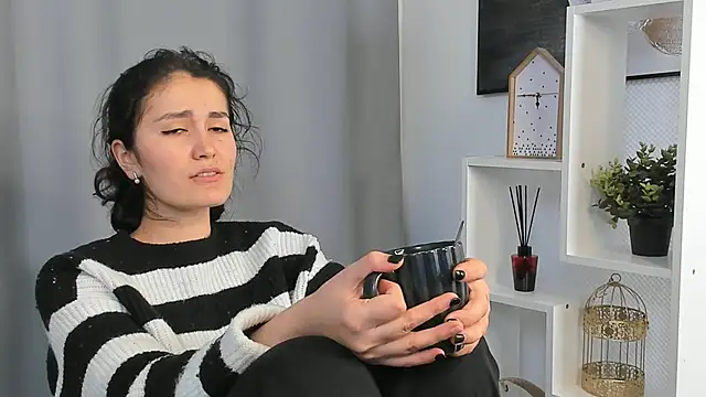 Snapshot of GilmaFaurot chatting on November 29, 2:42 pm GilmaFaurot online show from November 29, 2:42 pm