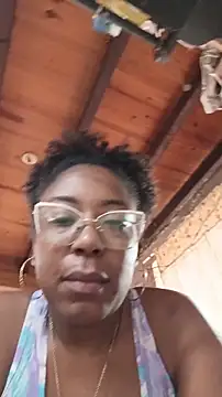 Snapshot of ChanneldelaCroix chatting on February 22, 5:11 pm ChanneldelaCroix online show from February 22, 5:11 pm