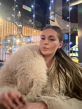 MilenaLuxury online show from November 28, 3:04 pm