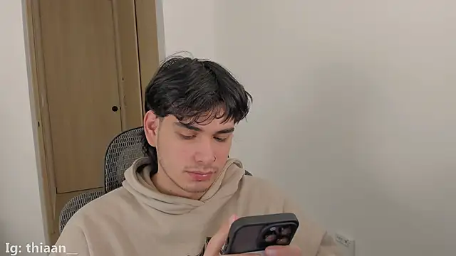 thiaann online show from November 28, 10:34 pm