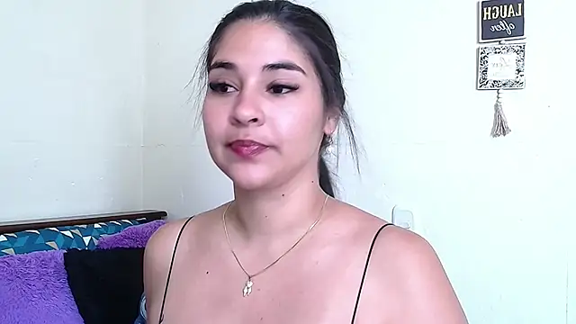 rose towers4 online show from April 18, 1:37 pm