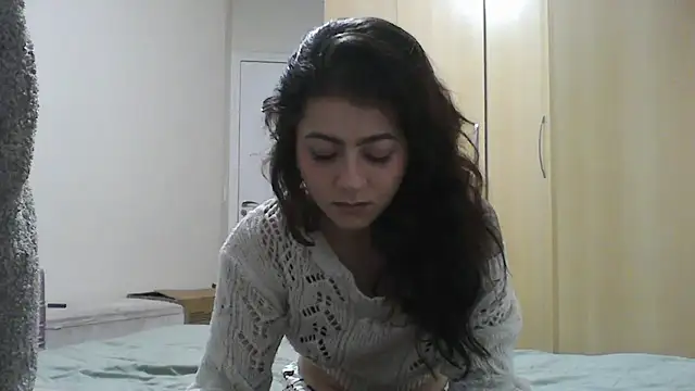 Snapshot of GabriellaManhas chatting on February 27, 4:01 am GabriellaManhas online show from February 27, 4:01 am