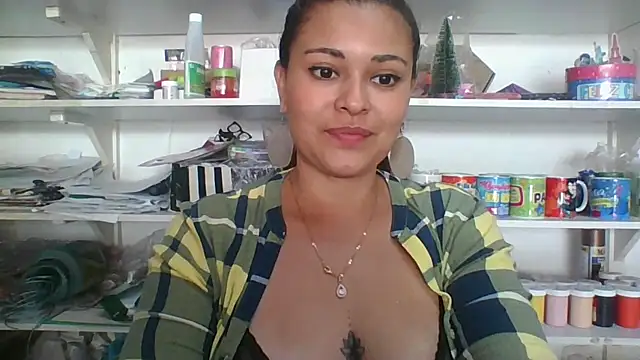 hafsa ali online show from December 21, 6:48 pm