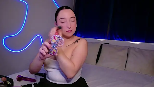 AVA MAXX online show from December 1, 5:45 am