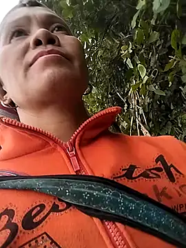 Snapshot of yes776 chatting on December 5, 6:55 am yes776 online show from December 5, 6:55 am