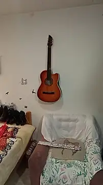 Emma Everett online show from December 18, 1:39 pm