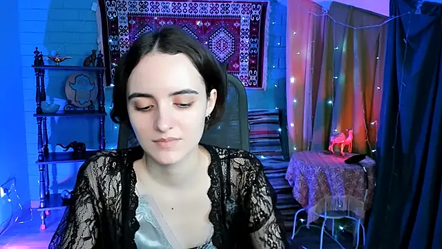 KateWillows online show from March 9, 4:27 am