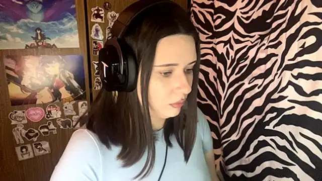 Snapshot of AngeliqueSulima chatting on December 5, 9:29 am AngeliqueSulima online show from December 5, 9:29 am