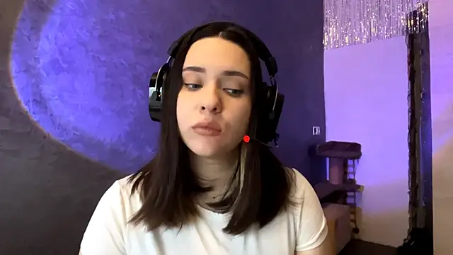 Snapshot of AngeliqueSulima chatting on December 16, 7:02 am AngeliqueSulima online show from December 16, 7:02 am