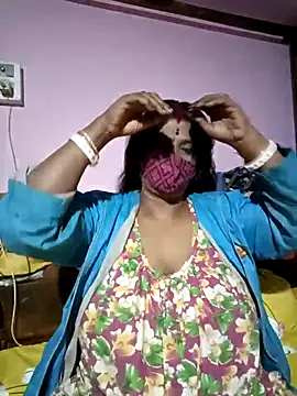 Snapshot of me-pari-hu chatting on February 3, 6:02 pm me-pari-hu online show from February 3, 6:02 pm