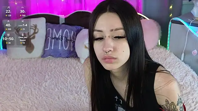 Snapshot of CosmicCanddy chatting on December 16, 8:25 pm CosmicCanddy online show from December 16, 8:25 pm