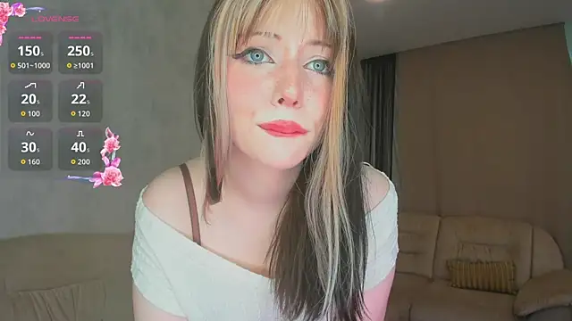 Snapshot of JaneMolane chatting on June 17, 2:51 pm JaneMolane online show from June 17, 2:51 pm