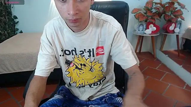 LucassSmith11 online show from December 1, 1:27 pm