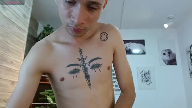 LucassSmith11 online show from April 10, 8:52 am