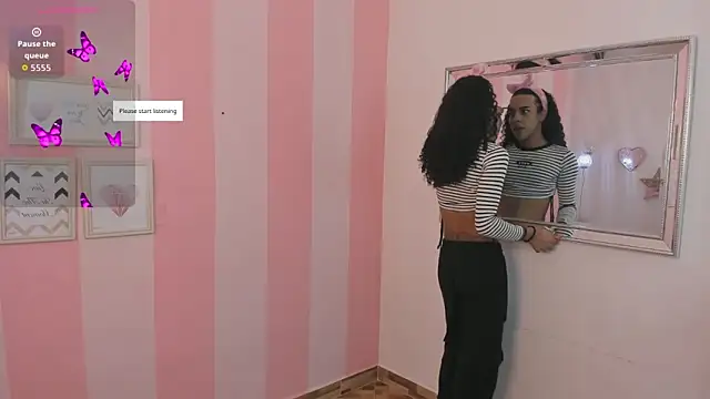 Snapshot of Amaia_Monroe chatting on April 9, 4:45 am Amaia Monroe online show from April 9, 4:45 am
