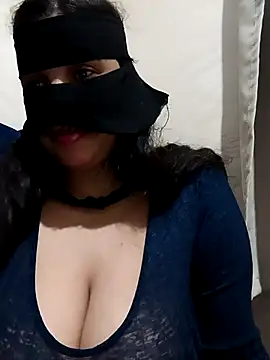 Snapshot of Amou-na chatting on December 2, 10:49 pm Amou-na online show from December 2, 10:49 pm