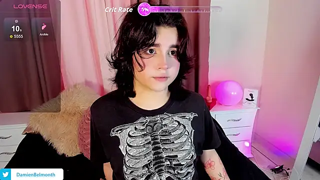 daniellesins2 online show from December 4, 8:06 pm