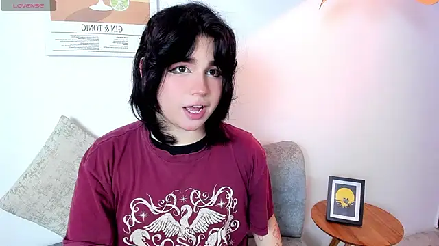 daniellesins2 online show from December 20, 8:49 pm