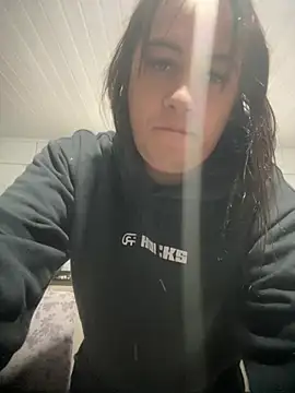Snapshot of larysinha chatting on June 10, 3:44 pm larysinha online show from June 10, 3:44 pm
